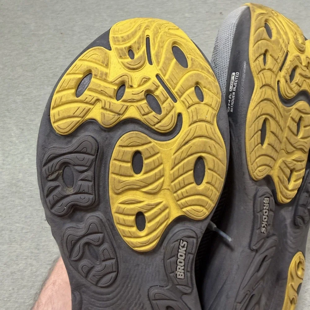 Brooks men adrenaline